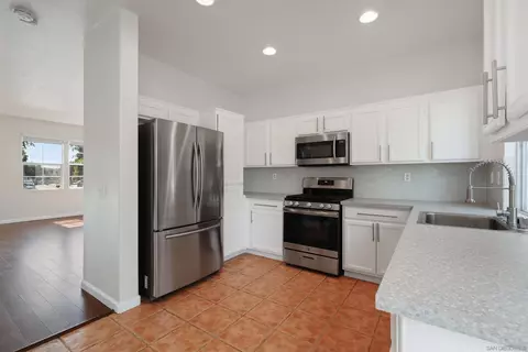Kitchen - 4819 Ventana Way, Oceanside, CA 92057 photo 1 of 5