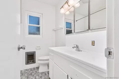 Bath - 8814 Kenwood Dr, Spring Valley, CA 91977 photo 1 of 1