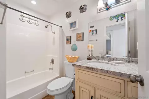 9925 Rockgate Way, Spring Valley, CA 91977 photo 18