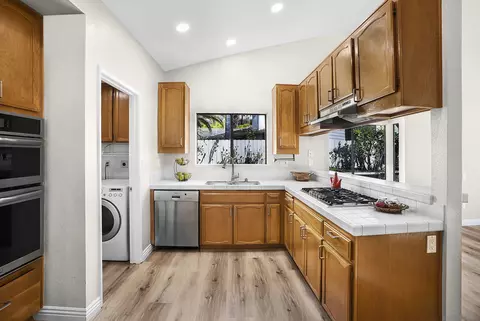 1348 Condor Gln, Escondido, CA 92029 photo 4
