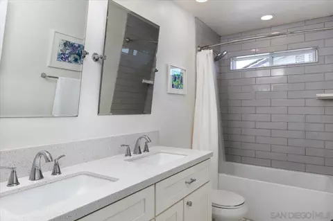 Bath - 3805 Carnegie Dr, Oceanside, CA 92056 photo 3 of 5