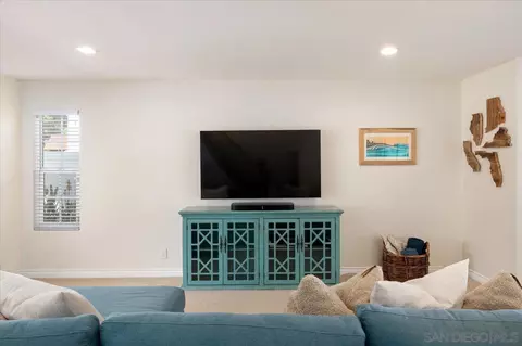 Living - 3805 Carnegie Dr, Oceanside, CA 92056 photo 1 of 2