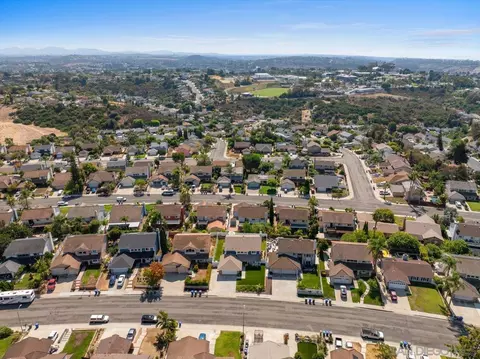 View/Area - 3805 Carnegie Dr, Oceanside, CA 92056 photo 2 of 4