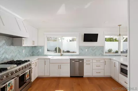 Kitchen - 3805 Carnegie Dr, Oceanside, CA 92056 photo 2 of 4