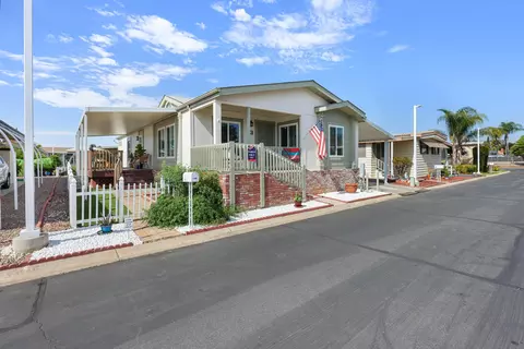 2280 E Valley Pkwy #SPC 13, Escondido, CA 92027