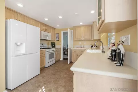 Kitchen - 4078 Arcadia Way, Oceanside, CA 92056 photo 1 of 3