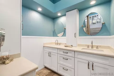 Bath - 4078 Arcadia Way, Oceanside, CA 92056 photo 5 of 5