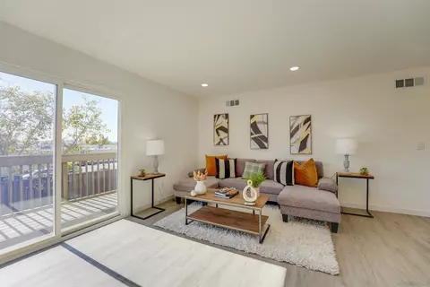 Living - 9910 N Magnolia Ave, Santee, CA 92071 photo 4 of 6