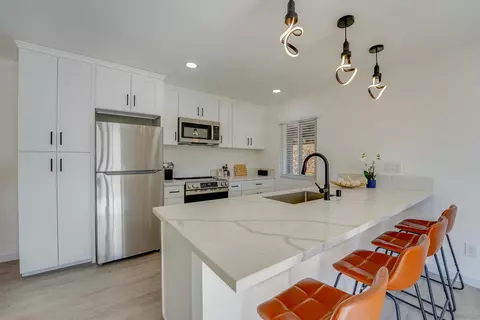 Kitchen - 9910 N Magnolia Ave, Santee, CA 92071 photo 5 of 8