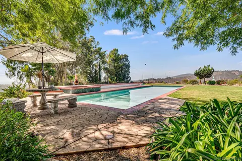 Exterior - 1420 Paint Mountain Rd, Escondido, CA 92029 photo 7 of 19
