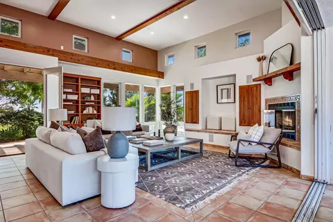 Living - 1420 Paint Mountain Rd, Escondido, CA 92029 photo 8 of 15
