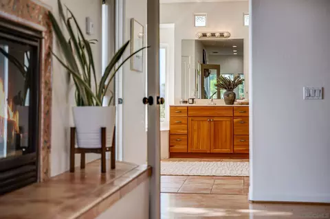 Entry Way - 1420 Paint Mountain Rd, Escondido, CA 92029 photo 6 of 6