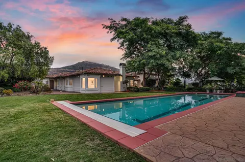 Exterior - 1420 Paint Mountain Rd, Escondido, CA 92029 photo 15 of 19