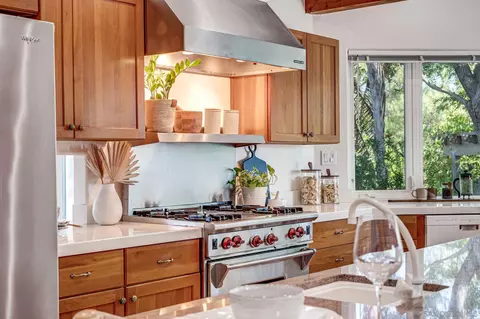 Kitchen - 1420 Paint Mountain Rd, Escondido, CA 92029 photo 1 of 9