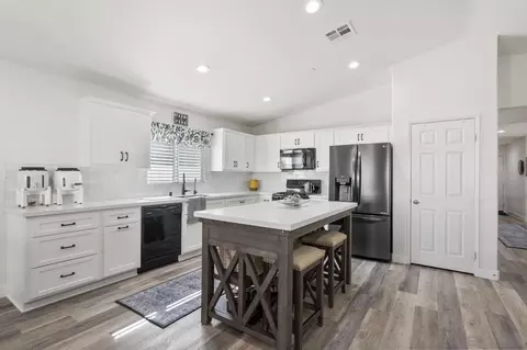 33382 Hitching Post Dr, Winchester, CA 92596 photo 4