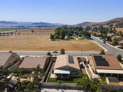 33382 Hitching Post Dr, Winchester, CA 92596 photo 44