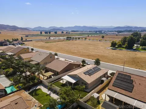 33382 Hitching Post Dr, Winchester, CA 92596 photo 45