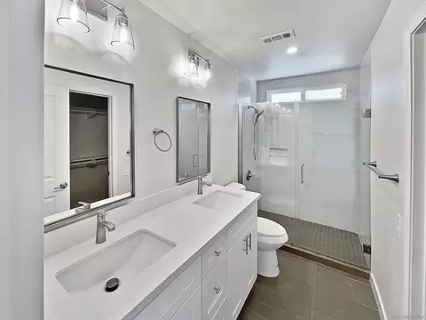 Bath - 4228 Esperanza Way, Oceanside, CA 92056 photo 1 of 3