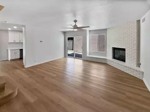 Living - 4228 Esperanza Way, Oceanside, CA 92056 photo 2 of 4