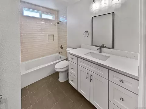 Bath - 4228 Esperanza Way, Oceanside, CA 92056 photo 3 of 3