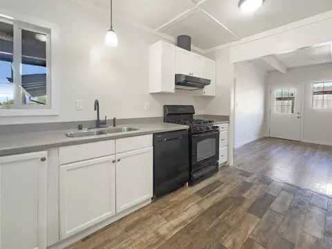 Kitchen - 12745 Julian Ave, Lakeside, CA 92040 photo 2 of 3