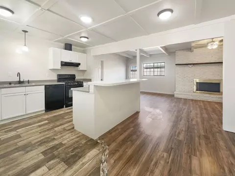 Kitchen - 12745 Julian Ave, Lakeside, CA 92040 photo 1 of 3