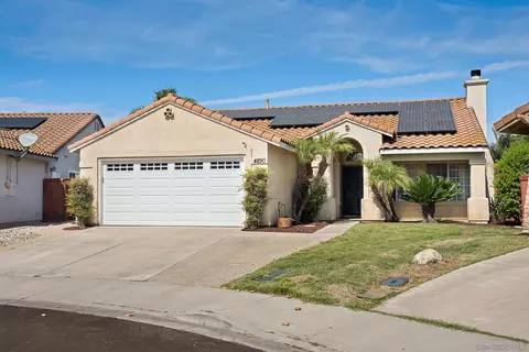 Exterior - 4890 Lake Park Pl, Fallbrook, CA 92028 photo 3 of 12