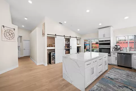 Entry Way - 4890 Lake Park Pl, Fallbrook, CA 92028 photo 1 of 2