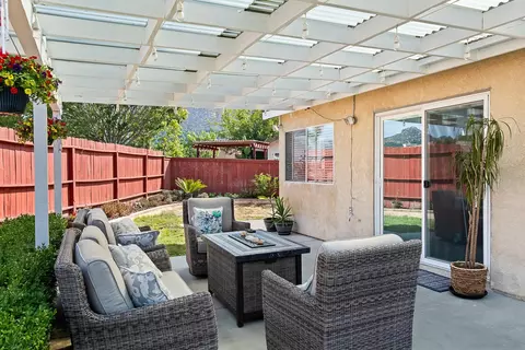 Exterior - 4890 Lake Park Pl, Fallbrook, CA 92028 photo 6 of 12