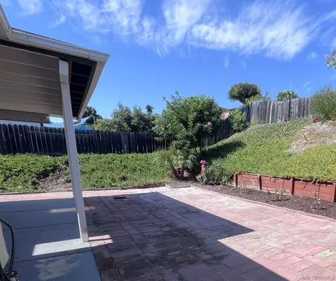 Exterior - 4554 Royal Oak Dr, Oceanside, CA 92056 photo 2 of 4
