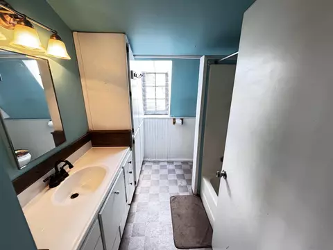 Bath - 2602 La Posta Rd, Campo, CA 91906 photo 1 of 1