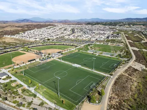View/Area - 32759 Brunello Way, Temecula, CA 92591 photo 5 of 7
