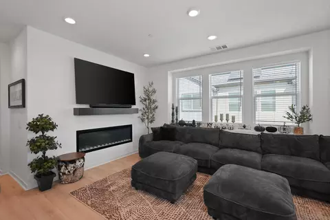 Living - 32759 Brunello Way, Temecula, CA 92591 photo 1 of 1