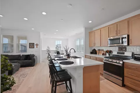 Kitchen - 32759 Brunello Way, Temecula, CA 92591 photo 2 of 3