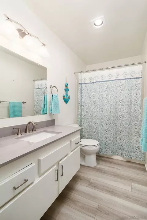 Bath - 3520 N Sundown Ln, Oceanside, CA 92056 photo 1 of 3