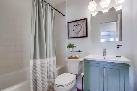 Bath - 10035 Medina Dr, Santee, CA 92071 photo 2 of 2