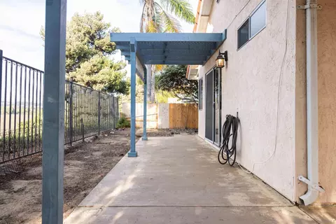 Exterior - 5384 Gooseberry Way, Oceanside, CA 92057 photo 3 of 9