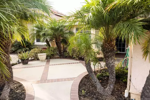 Exterior - 5384 Gooseberry Way, Oceanside, CA 92057 photo 2 of 9