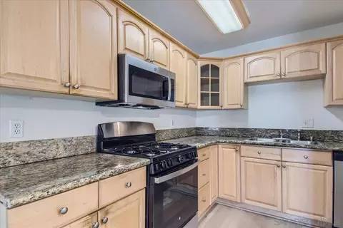 868 E Alvarado # 13, Fallbrook, CA 92028 photo 2