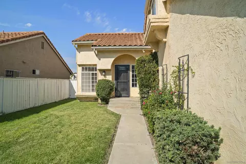 27534 Jon Christian Pl, Temecula, CA 92591 photo 3