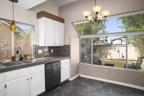 27534 Jon Christian Pl, Temecula, CA 92591 photo 11