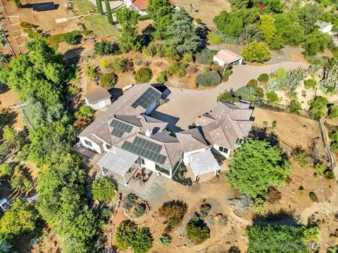 View/Area - 14868 High Valley Rd, Poway, CA 92064 photo 3 of 9