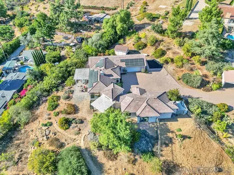 View/Area - 14868 High Valley Rd, Poway, CA 92064 photo 4 of 9