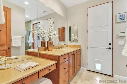 Bath - 14868 High Valley Rd, Poway, CA 92064 photo 2 of 4