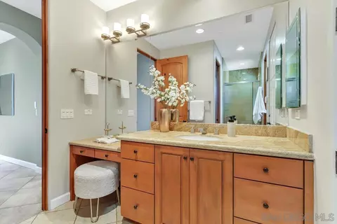 Bath - 14868 High Valley Rd, Poway, CA 92064 photo 3 of 4