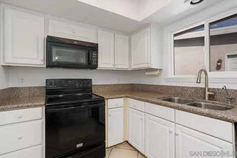3825 Paprika Way, Oceanside, CA 92057 photo 18
