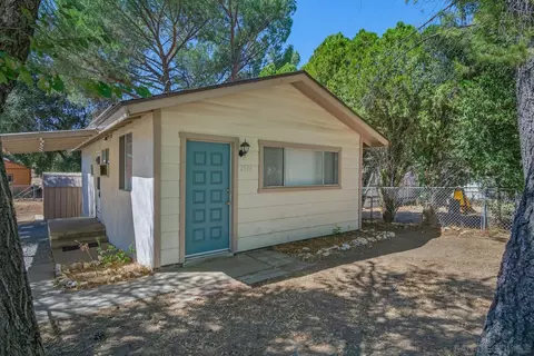 Exterior - 2514 Gladiola Dr, Campo, CA 91906 photo 2 of 7