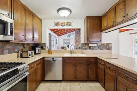Kitchen - 9217 Fenway Rd, Santee, CA 92071 photo 3 of 5