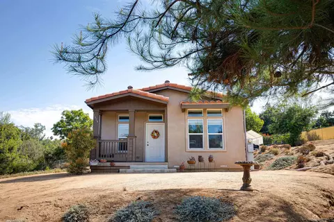 3324 Hillside Ln, Fallbrook, CA 92028 photo 3