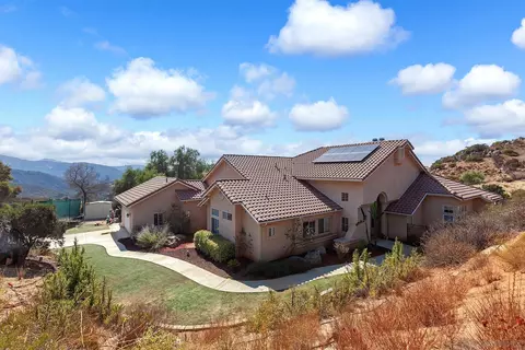 Exterior - 2235 Camino Del Vecino, Alpine, CA 91901 photo 3 of 15